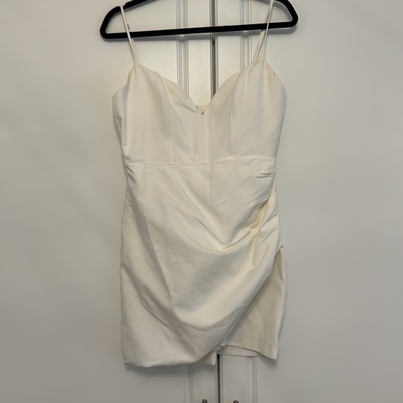 Zara White Mini Dress (M) - Picture 3 of 3